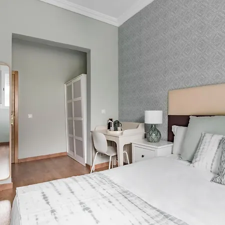 Beautiful Room In Heart Of Madrid-2