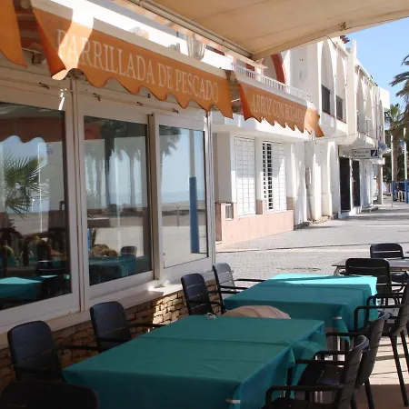 Pension Sol Y Playa-3