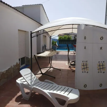 Cosy House Near Beach-2