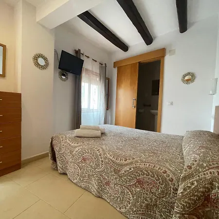 P&R Hostals Codolar-3