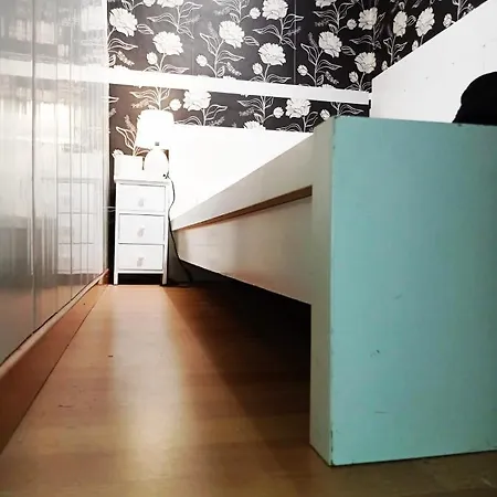 Small Single Private Room Center City-3