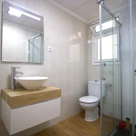 Las Palmas Smart Rooms-2