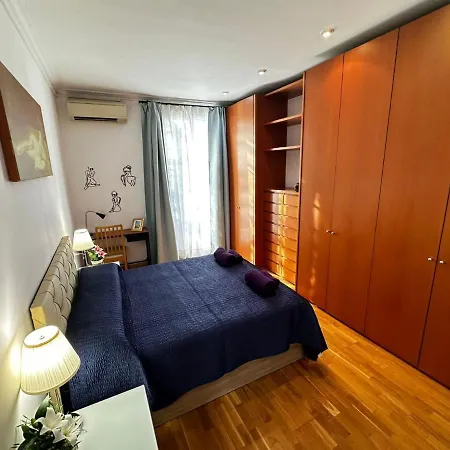Rooms In Apartment Calabria-2