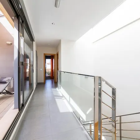 Ático dentro de casa privada-2
