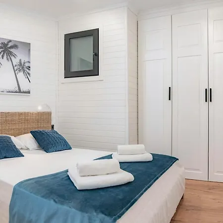 "Breeze" Aparthotel By Parrot'S House-2