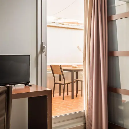Hotel Madanis Liceo-2