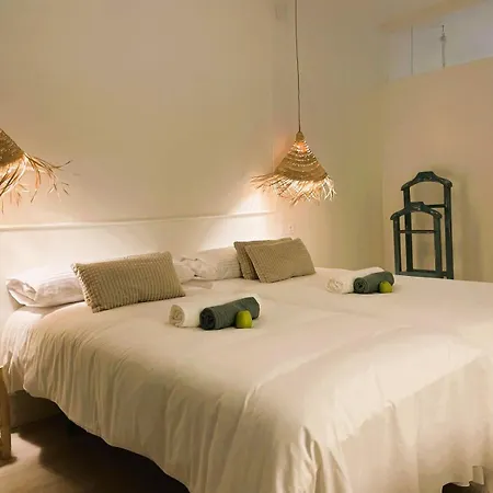 Collection Port - B&B Boutique , Alicante Center-2