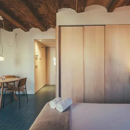 Boutique Apartments 23 Barcelona-3