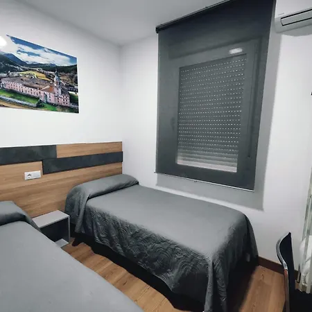 Hostal Rioja Condestable-2