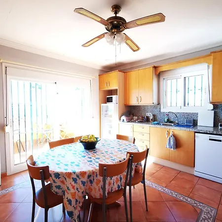 Gibraltar Views Guest House-2