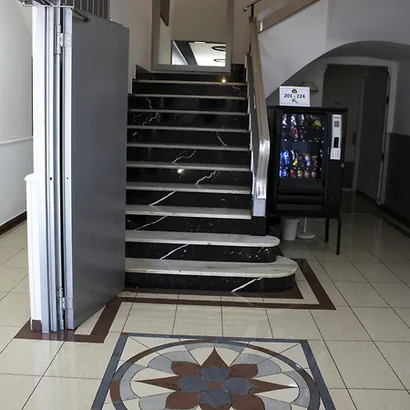 Hostal Valdepeñas by Bossh Hotels-2