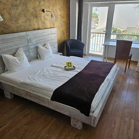 Seven Hostal-3