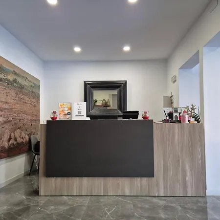 Blu Hostal Diana-3