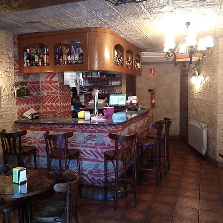 Hostal Restaurante Cornella-3
