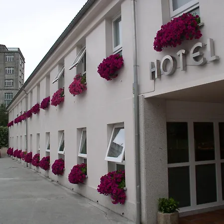 Hotel Parking Miradoiro De Belvis-3