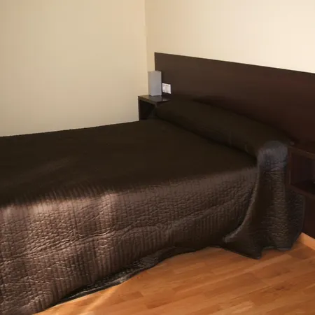 Hostal CASASNOVAS-2