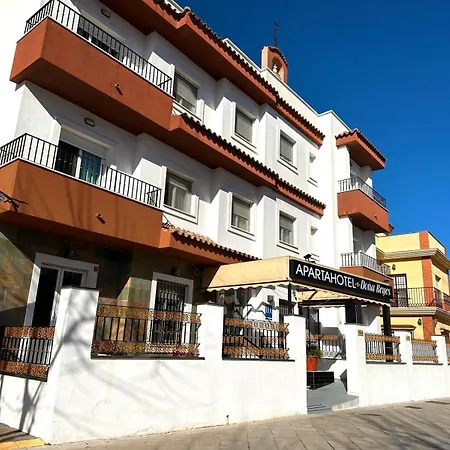 Apartahotel Dona Reyes-2