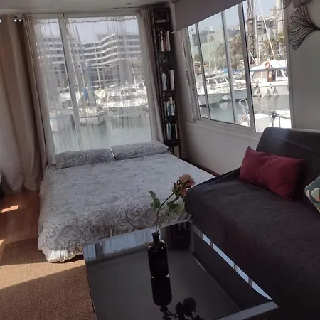 Floating Home White House-2