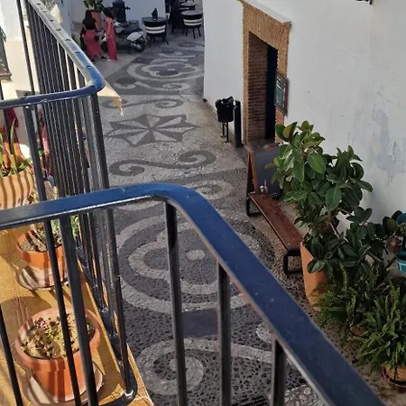 La Casa De Abuela Habitaciones Con Bano Compartido En El Casco Historico De Frigiliana "Solo Adultos"-3