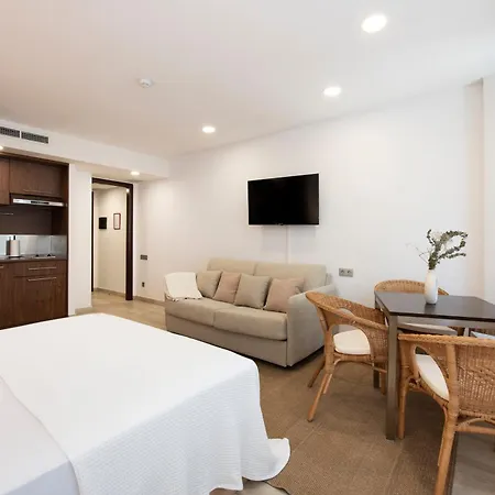 Aparthotel Centric-3