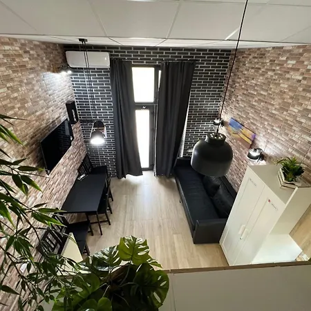 Melia Y Fuster 23C-2