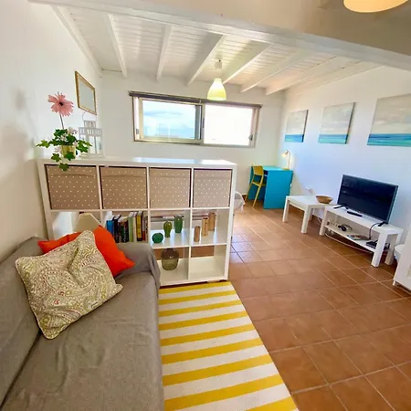 The Summer Treat Shared Apartment Compartido-2
