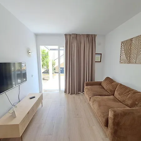 Homeforguest Apartamento 13 Con Terraza Y Piscina En Corralejo-2