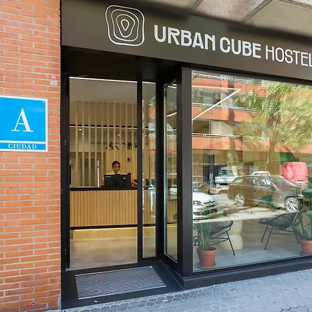 Urban Cube Hostel Sevilla-3