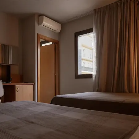 Hotel Sant Celoni-3
