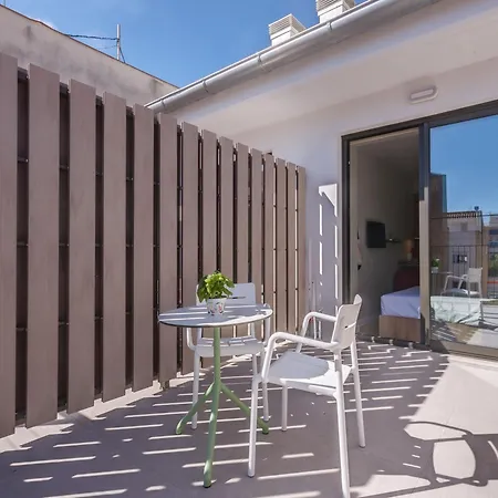 Livensa Living Studios Valencia Viveros-2