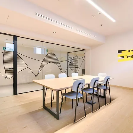 Livensa Living Studios Valencia Viveros-3