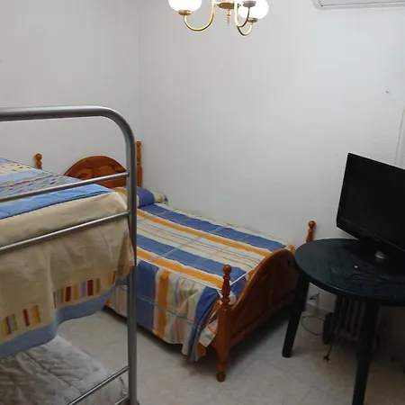 Habitacion Privada Triple Toledo-3