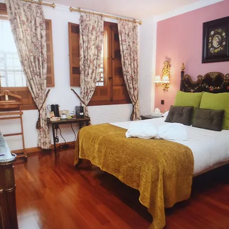 Hotel Boutique La Llave De La Juderia-3
