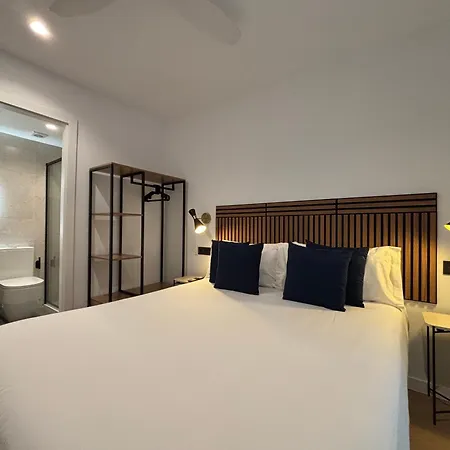 Arenal Rooms Bilbao-2