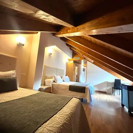 Hotel Molina Real-2