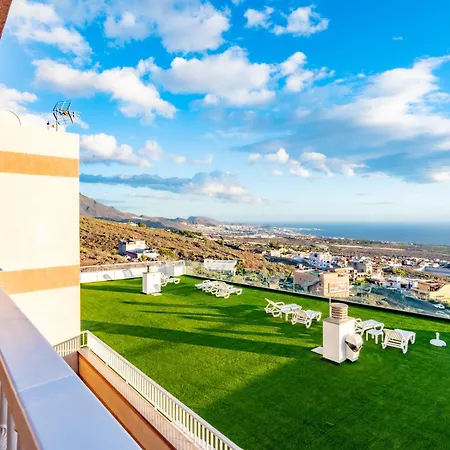 Los Menores Sea View-2