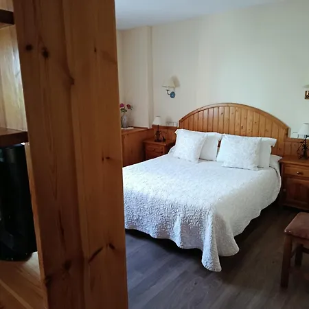 Hotel Llacs De Cardos-2