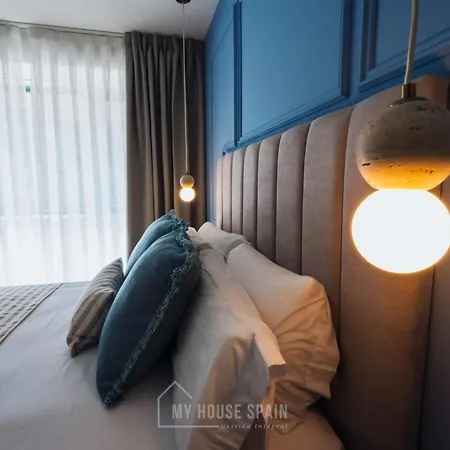 Hotel Central By Myhousespain-3