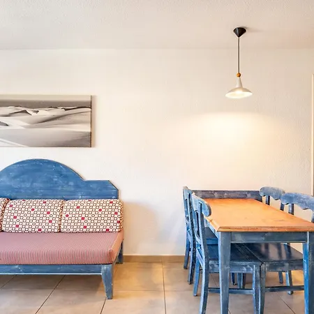 Apartamentos Cabau Cala Nova-3