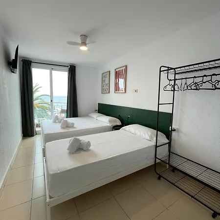 Hostal Blanc Lloret-2