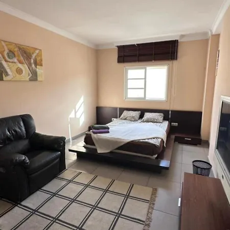 "Flora B&B "- Rooms In Privat Home Habitaciones En Una Casa Privada-2
