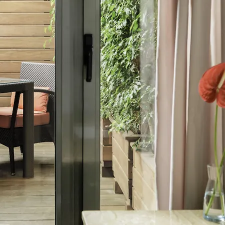 H10 Universitat (Adults Only)-3