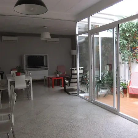 Hostal Five Gates-3