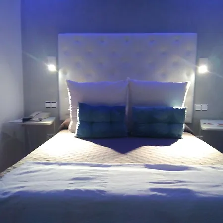 Hostal Las Fuentes (Adults Only)-3