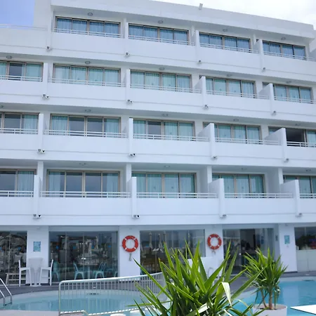 Typic Marina Playa (Adults Only)-3