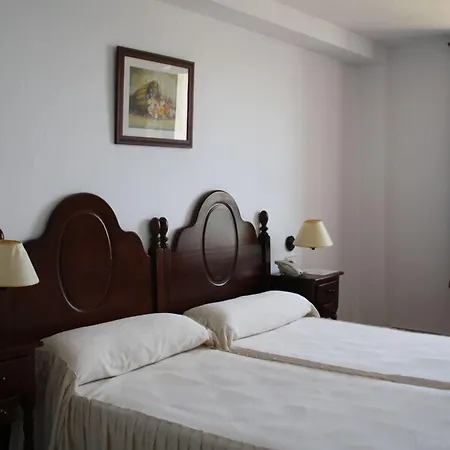 TUGASA Hotel Arco de la Villa-3