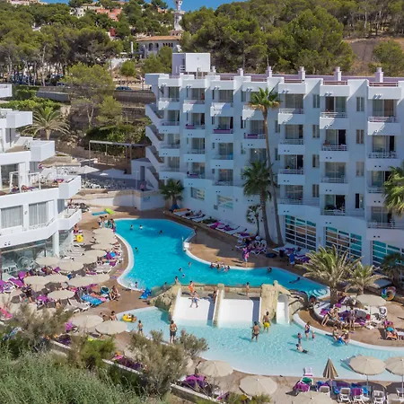 Fergus Style Cala Blanca Suites-3