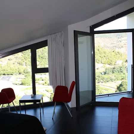 Hostal Tres Campanas-3