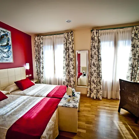 Hotel Condes de Castilla-3