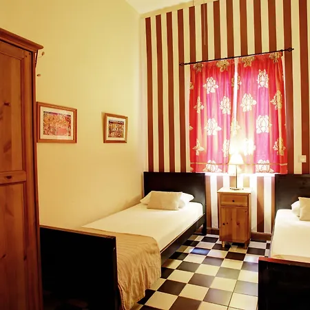 Malaga Lodge Guesthouse-2